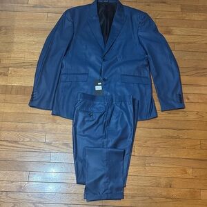 Men's Navy Two-Piece Suit — Tailored Notch Lapel